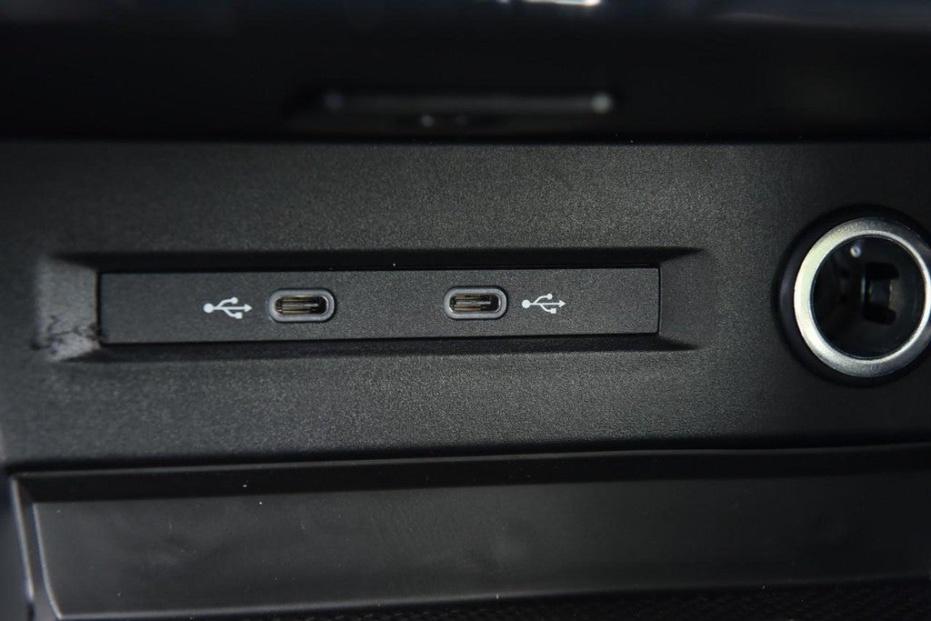 2025 Volkswagen Taos SE 4MOTION