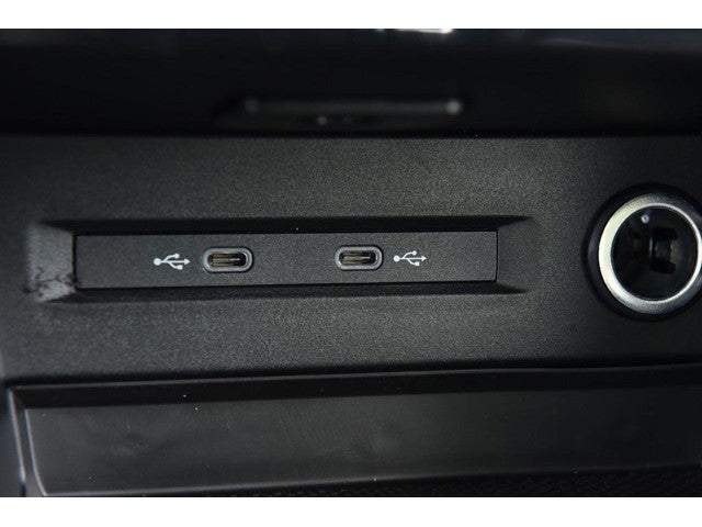 2025 Volkswagen Taos SE 4MOTION