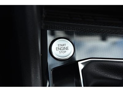 2025 Volkswagen Taos SE 4MOTION