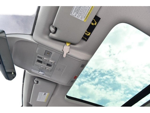 2025 Volkswagen Taos SE 4MOTION