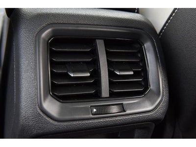 2025 Volkswagen Taos SE 4MOTION