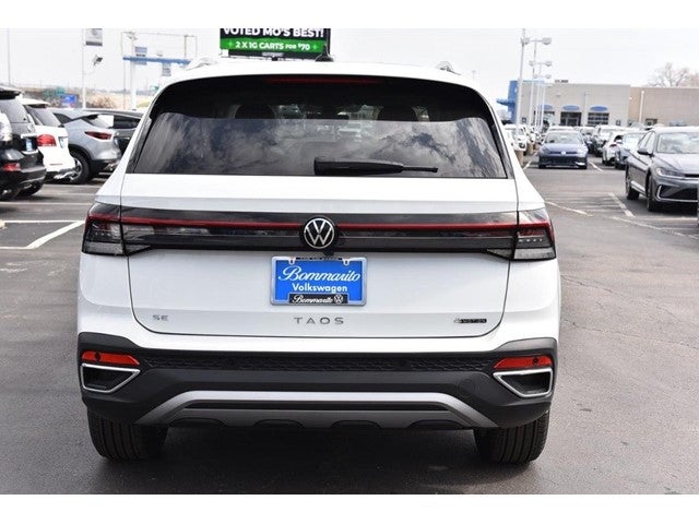 2025 Volkswagen Taos SE 4MOTION