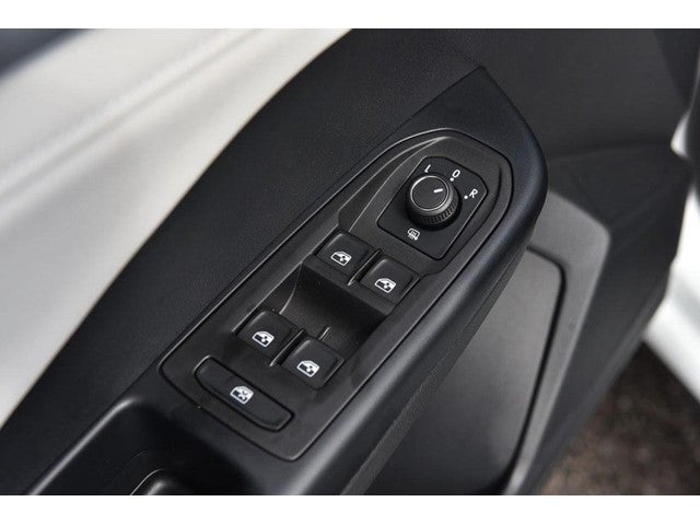 2025 Volkswagen Taos SE 4MOTION