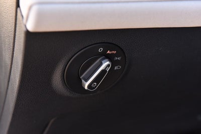 2025 Volkswagen Taos SE 4MOTION