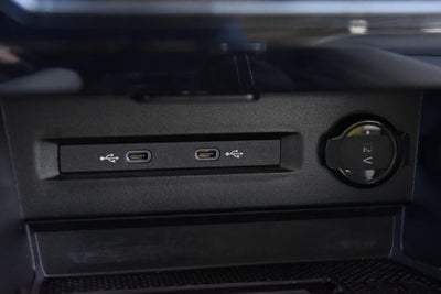 2025 Volkswagen Taos SE 4MOTION