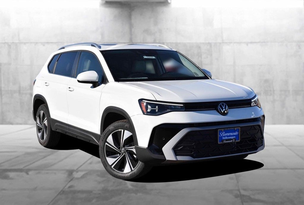 2025 Volkswagen Taos SE 4MOTION