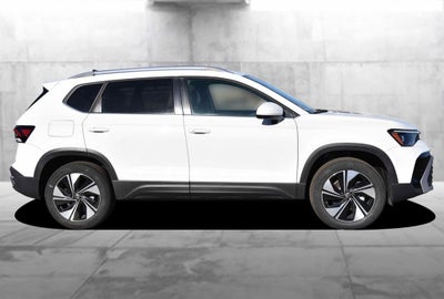 2025 Volkswagen Taos SE 4MOTION