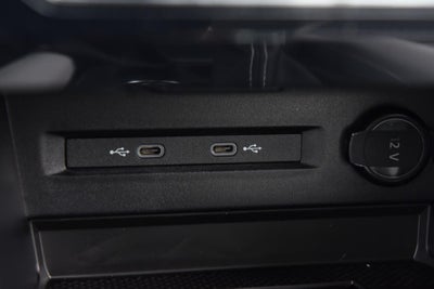 2025 Volkswagen Taos SE 4MOTION