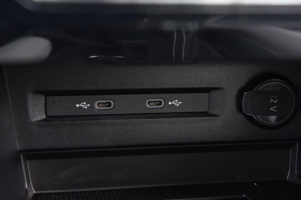 2025 Volkswagen Taos SE 4MOTION