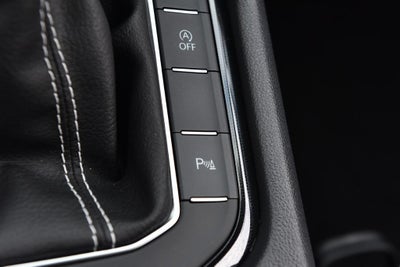 2025 Volkswagen Taos SE 4MOTION