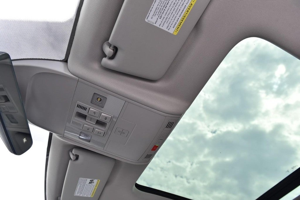 2025 Volkswagen Taos SE 4MOTION