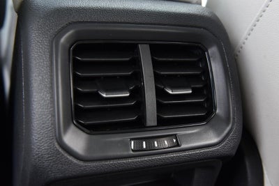 2025 Volkswagen Taos SE 4MOTION