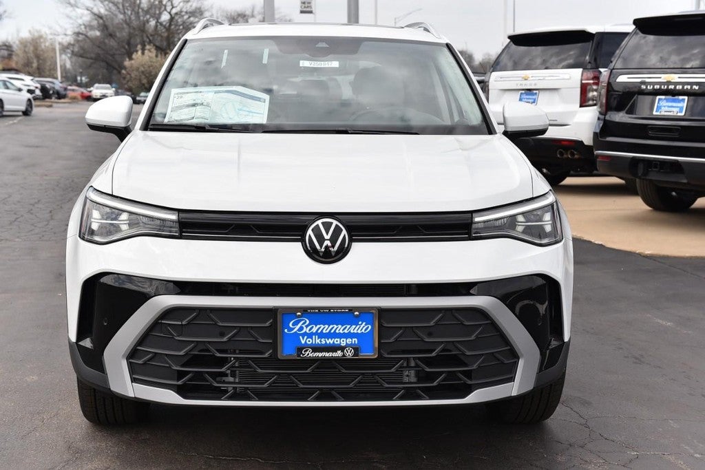 2025 Volkswagen Taos SE 4MOTION