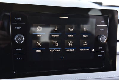 2025 Volkswagen Taos SE 4MOTION