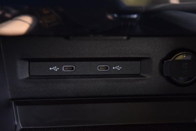 2025 Volkswagen Taos SE 4MOTION