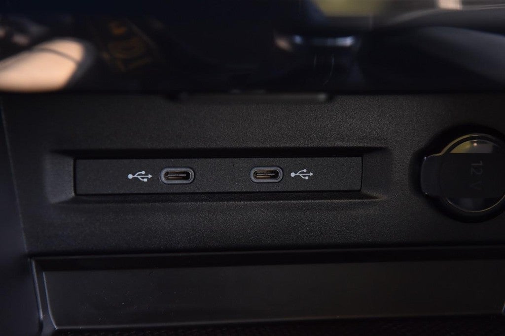 2025 Volkswagen Taos SE 4MOTION