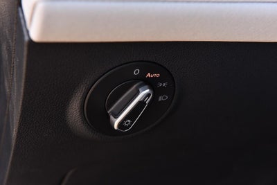 2025 Volkswagen Taos SE 4MOTION