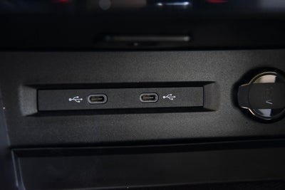 2025 Volkswagen Taos SE 4MOTION