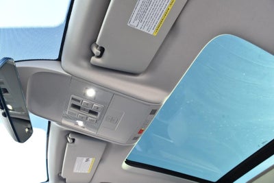 2025 Volkswagen Taos SE 4MOTION