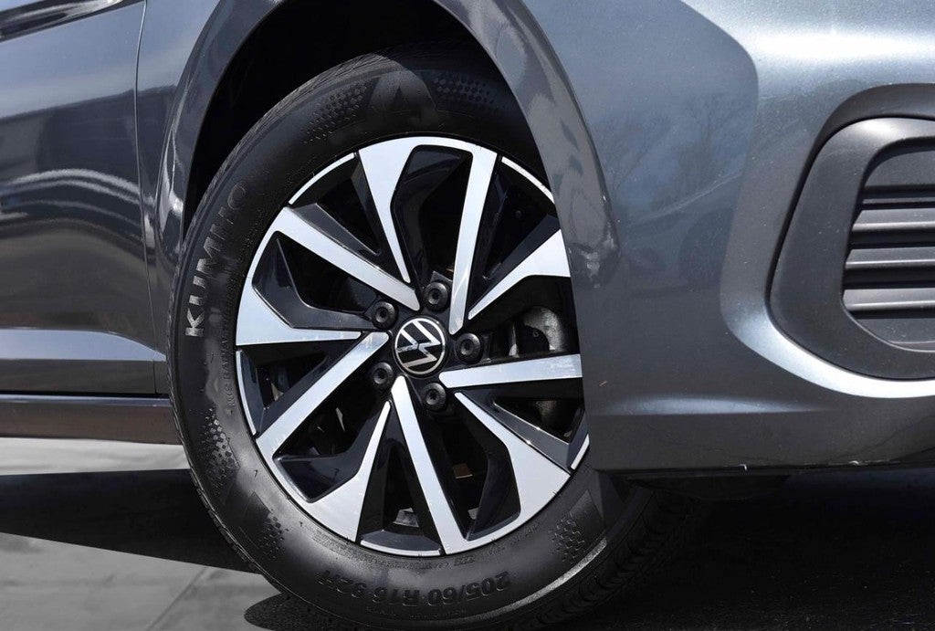 2024 Volkswagen Jetta S Auto