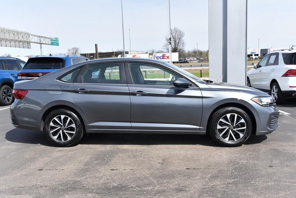 2024 Volkswagen Jetta S Auto