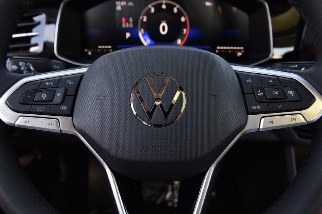 2027 Volkswagen Jetta SE FWD