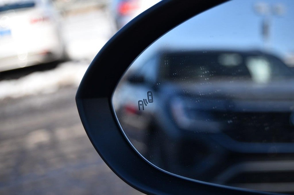 2025 Volkswagen Jetta SE Auto