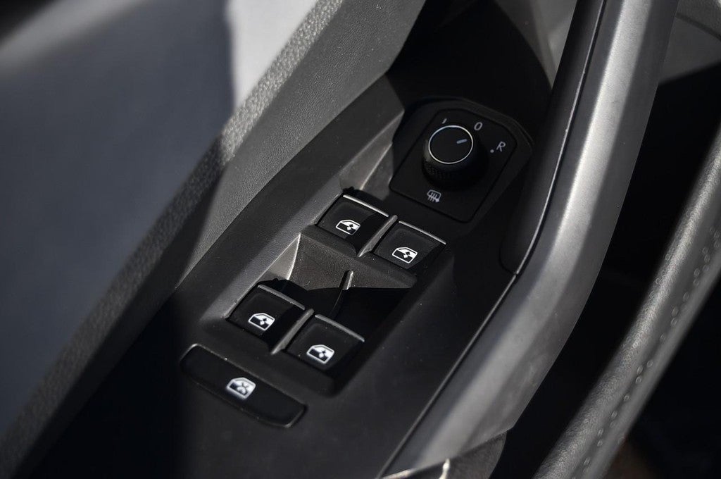 2025 Volkswagen Jetta SE Auto