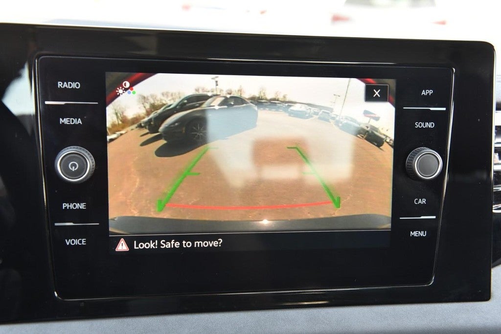 2025 Volkswagen Jetta SE Auto