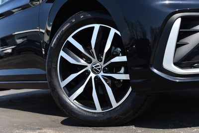 2025 Volkswagen Jetta SE Auto