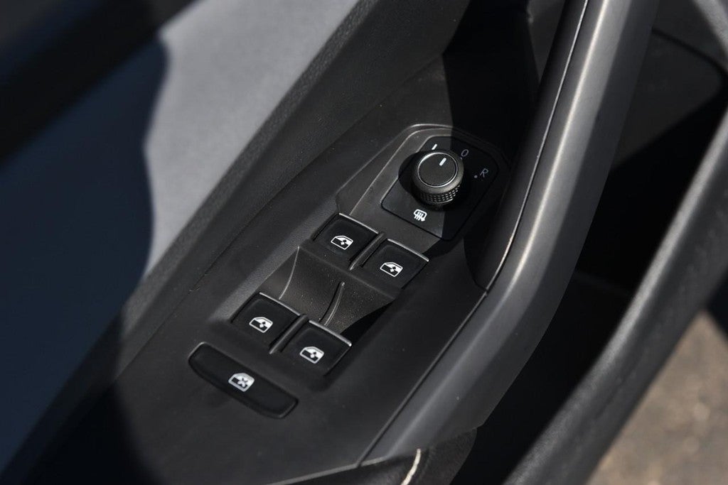 2025 Volkswagen Jetta SE Auto