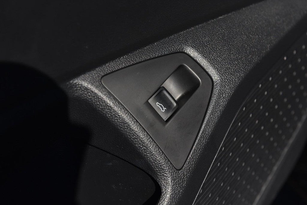 2025 Volkswagen Jetta SE Auto