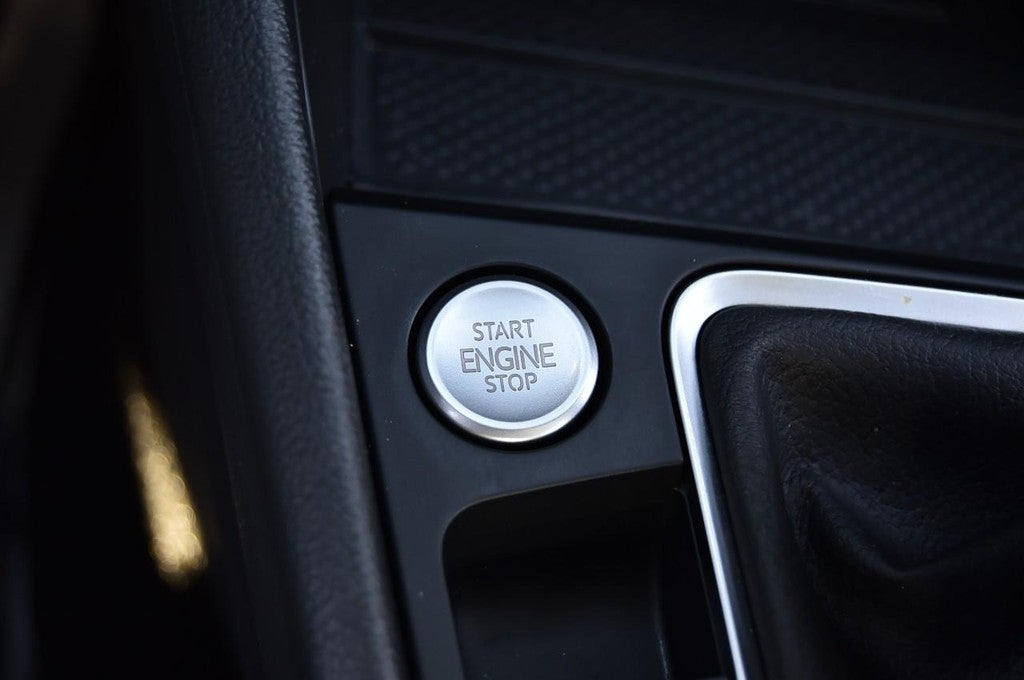 2025 Volkswagen Jetta SE Auto