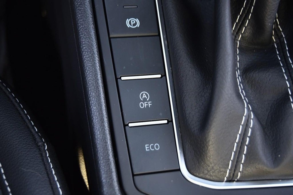 2025 Volkswagen Jetta SE Auto