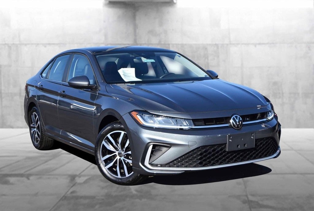 2025 Volkswagen Jetta SE Auto