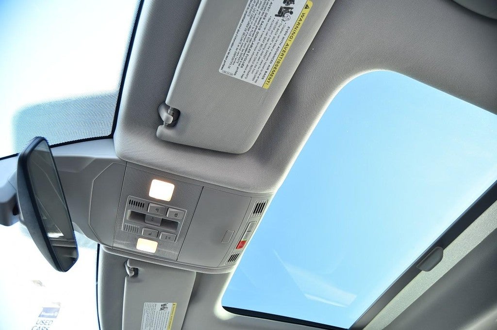 2025 Volkswagen Jetta SE Auto