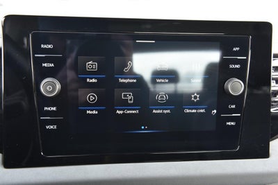 2025 Volkswagen Jetta SE Auto