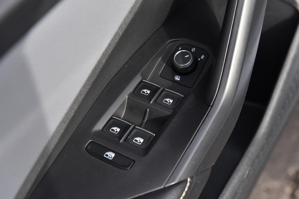 2025 Volkswagen Jetta SE Auto