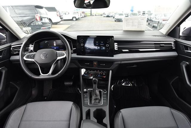 2025 Volkswagen Jetta 1.5T SE
