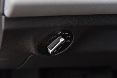 2025 Volkswagen Jetta SE Auto