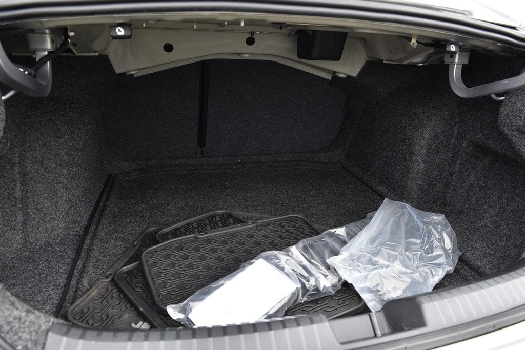 2025 Volkswagen Jetta Sport Auto