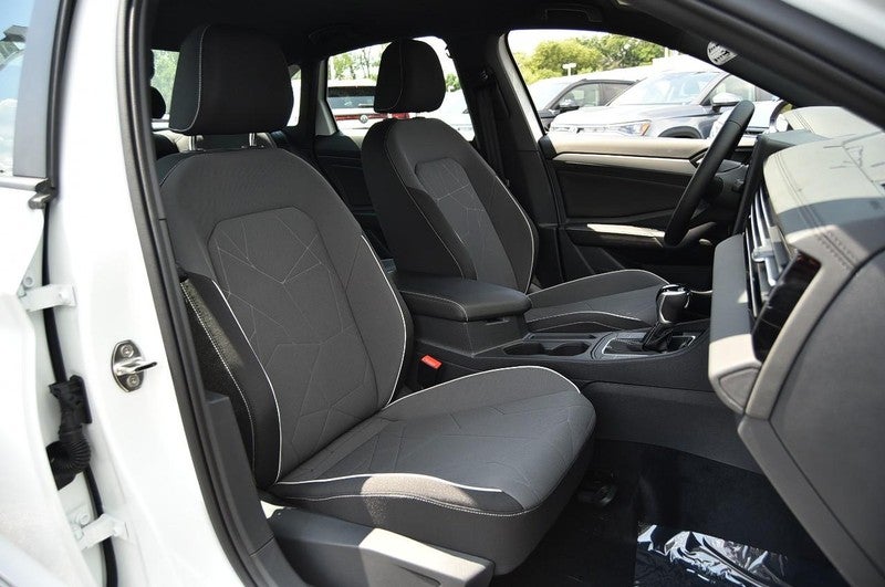 2025 Volkswagen Jetta Sport Auto