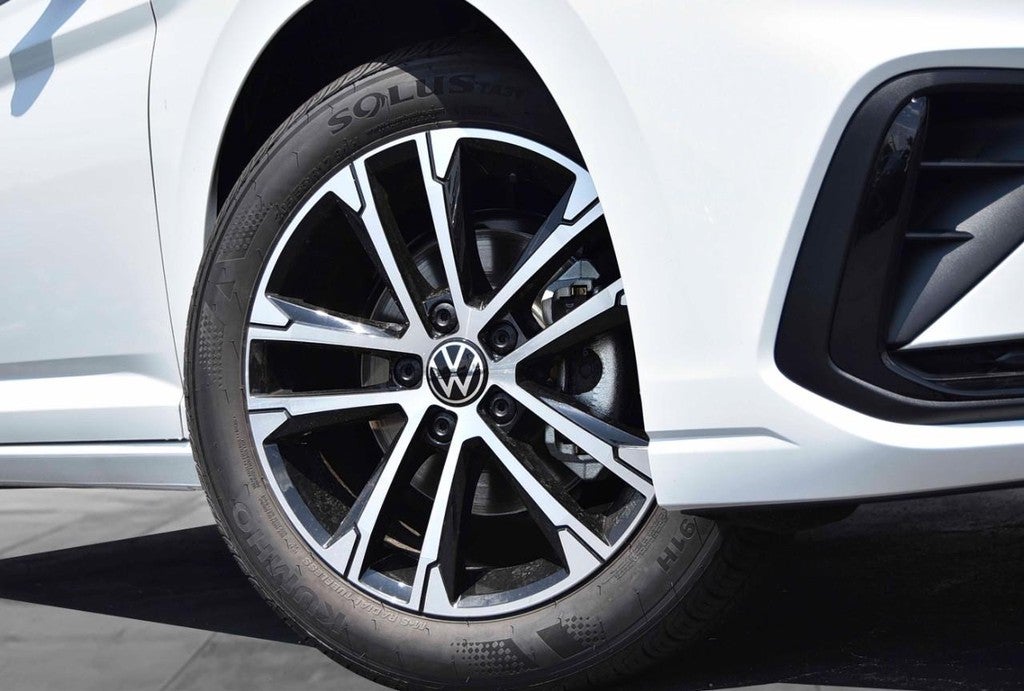 2025 Volkswagen Jetta Sport Auto