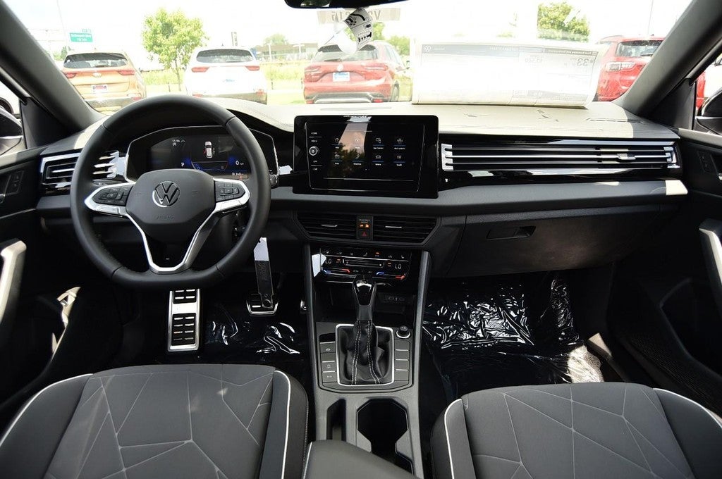 2025 Volkswagen Jetta Sport Auto