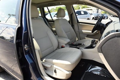 2015 Volkswagen Golf SportWagen SE