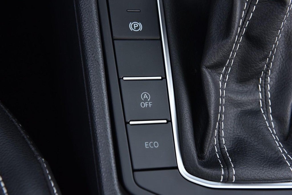 2025 Volkswagen Jetta SE Auto