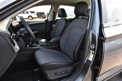 2025 Volkswagen Jetta SE Auto