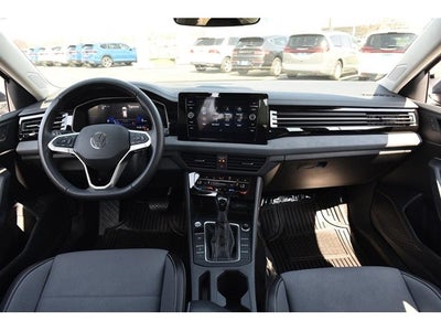 2025 Volkswagen Jetta SE Auto