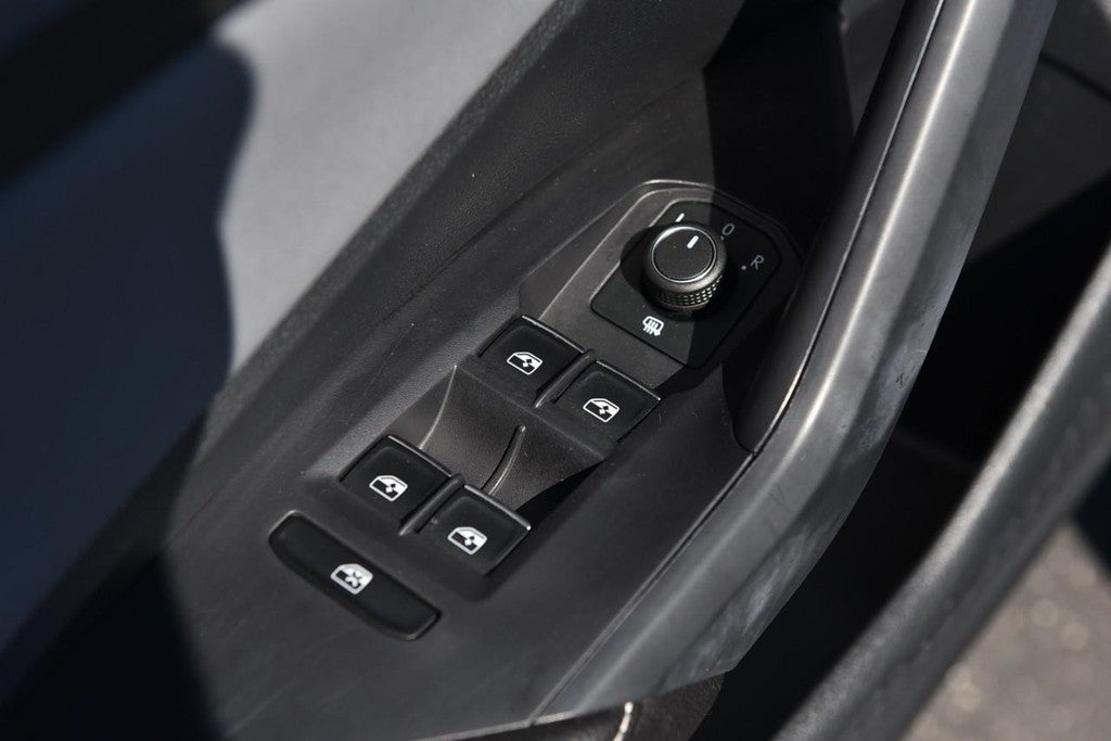 2025 Volkswagen Jetta SE Auto