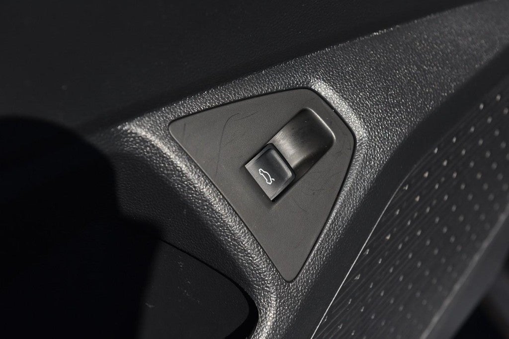 2025 Volkswagen Jetta SE Auto